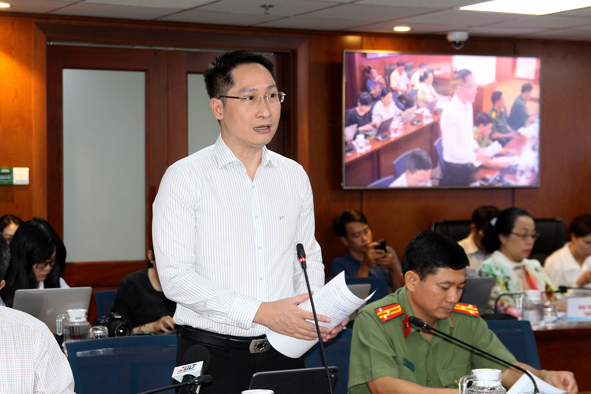 Đồng chí Lâm Ngô Hoàng Anh - Chánh Văn phòng Sở VHTT tại buổi họp báo (Ảnh: H.Hào).